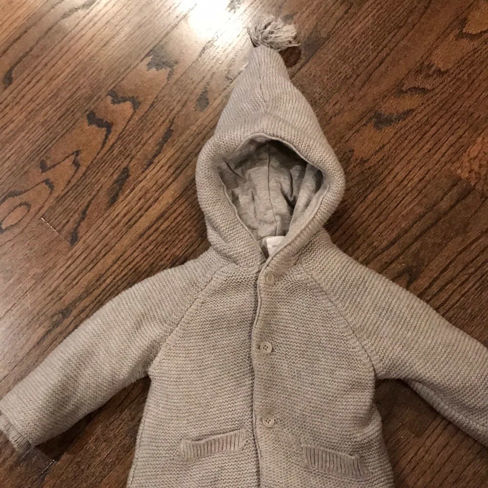 Hooded sweater jacket